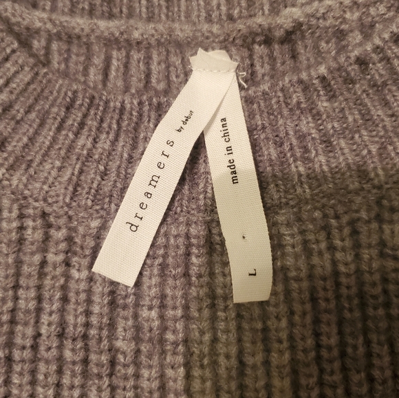 Sweater - Picture 3 of 6